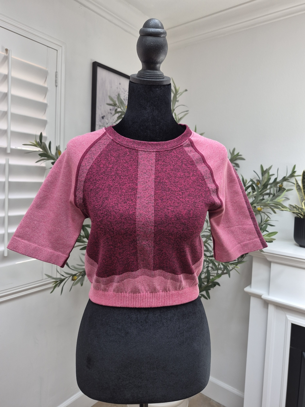 Fabletics Pink Short Sleeve Cropped Knit Top